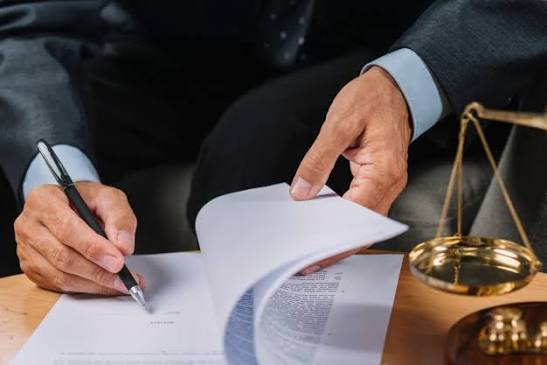 CONTRATO